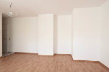 Modernes Wohnzimmer Moderne 1Raumwohnung mit Loggia, Pantryk�che & Stellplatz