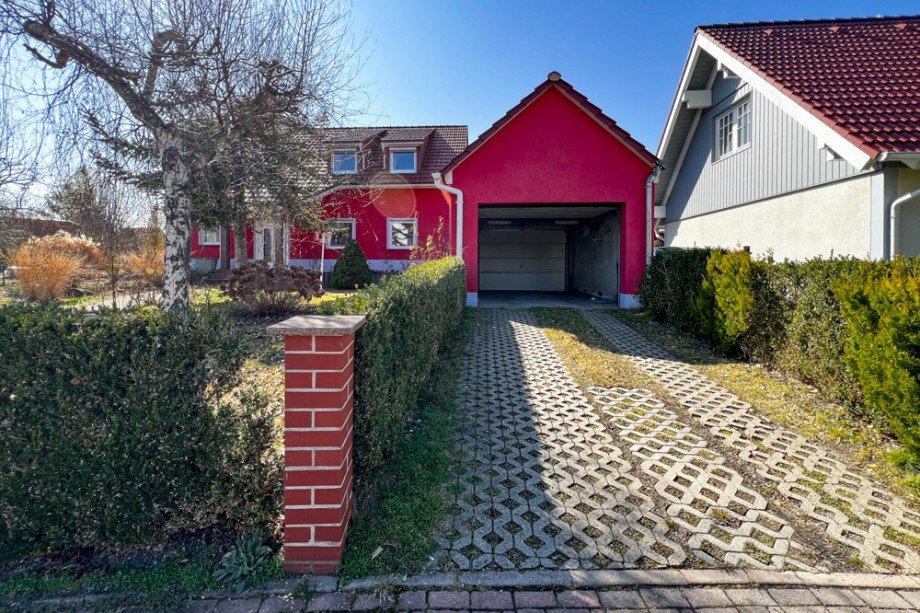 Garagenzufahrt Einfamilienhaus Erfurt / Stotternheim