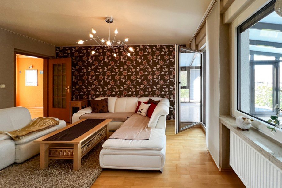 Wohnzimmer mit Wintergarten Einfamilienhaus Kleinm�lsen