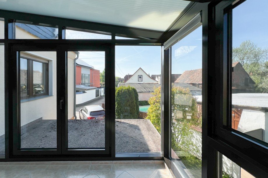Wintergarten mit Platz f�r Balkon Einfamilienhaus Kleinm�lsen