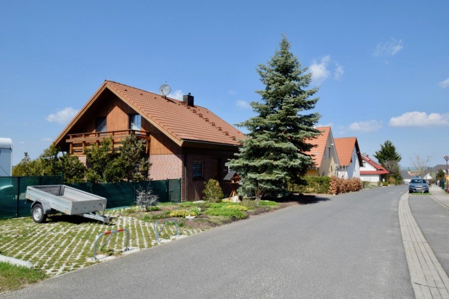 Leben im ruhigen Wohnviertel Einfamilienhaus Arnstadt/ Marlishausen