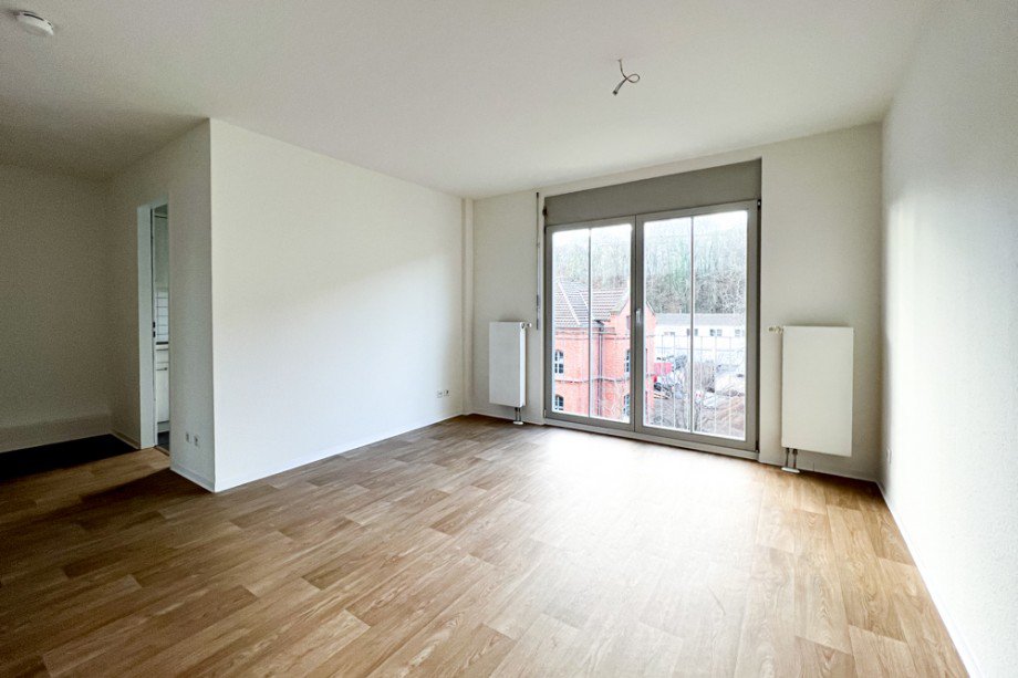 Wohnzimmer mit K�cheneingang Etagenwohnung Erfurt