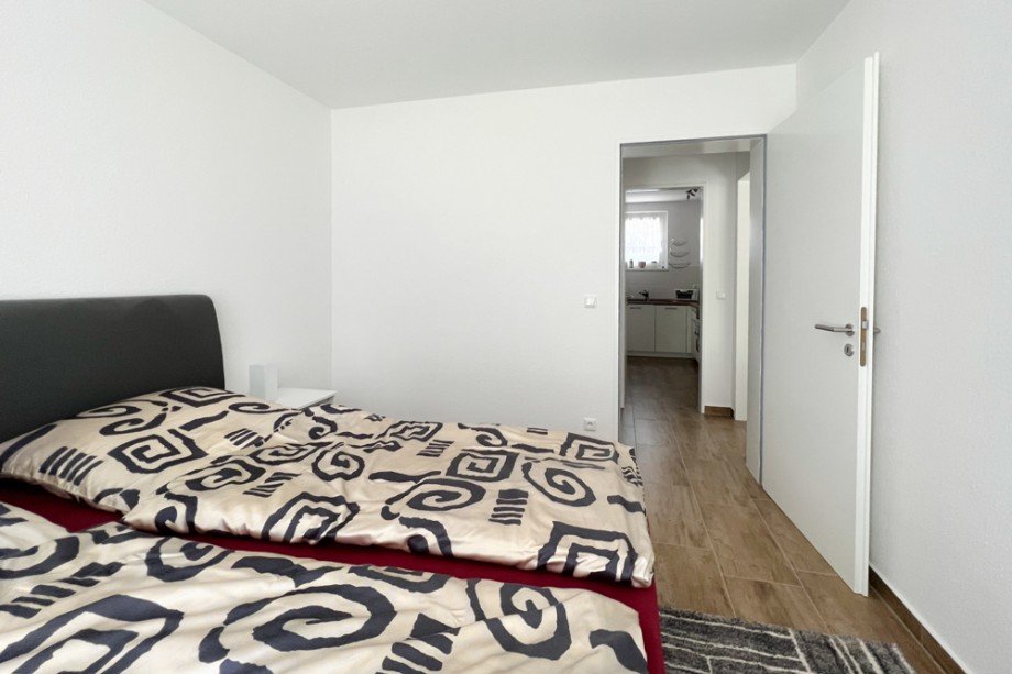 Blick vom Schlafzimmer in die K�che Erdgeschosswohnung Weimar / Legefeld