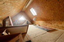 Dachboden bereits f�r Ausbau vorbereitet Perfektes Familiendomizil- Einfamilienhaus in Erfurt Niedernissa