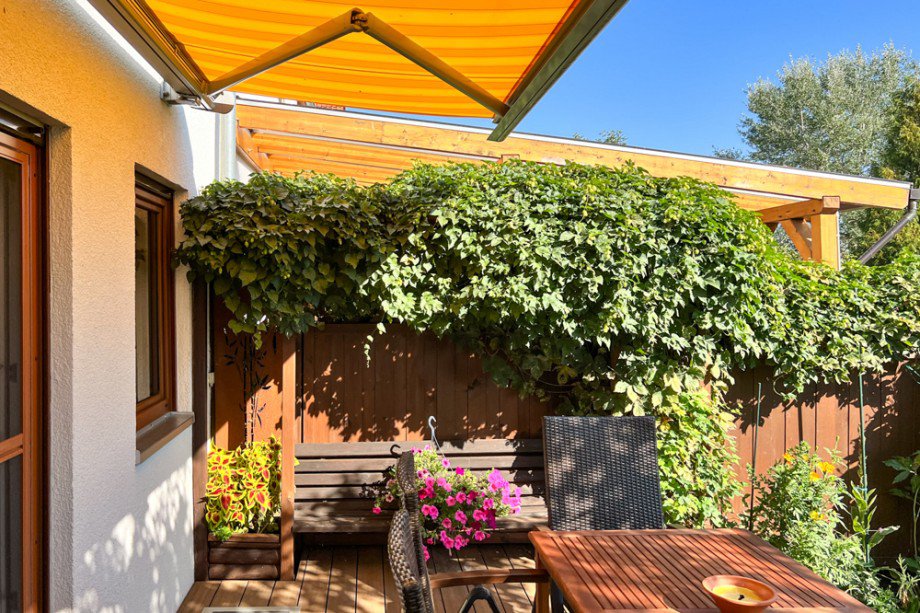 Terrasse mit Markise Reihenendhaus Erfurt / Gottstedt