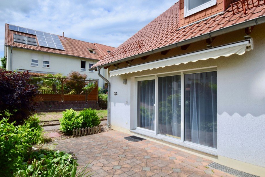 Terrasse mit Markiese Doppelhaush�lfte Erfurt