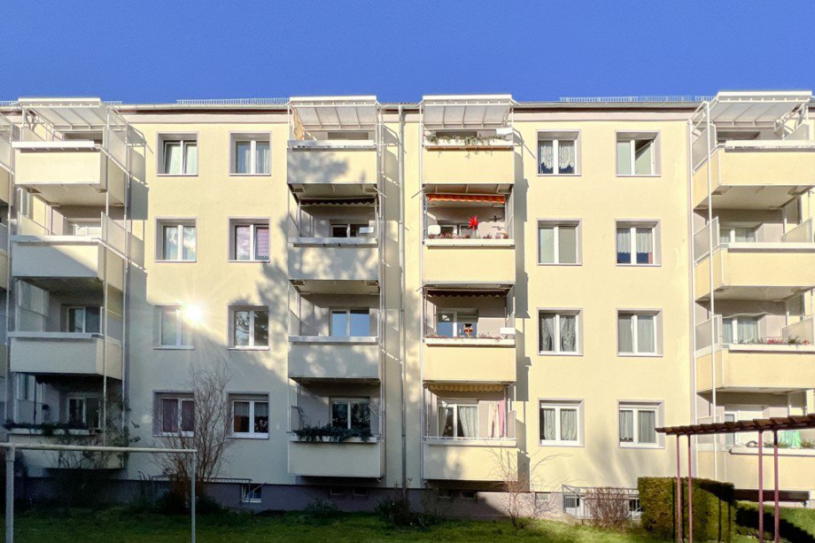 Etagenwohnung im 1.OG mit Balkon Etagenwohnung Erfurt