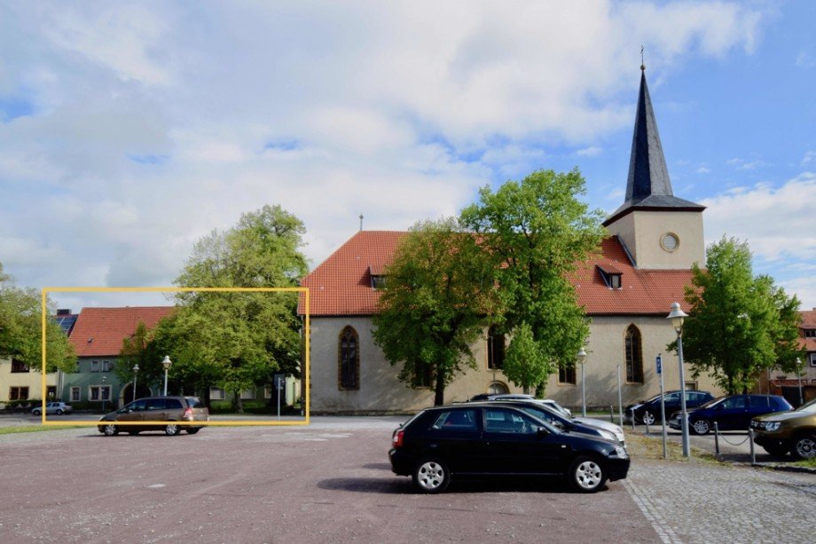 Kirche in Gr�fentonna Mehrfamilienhaus Tonna / Gr�fentonna