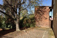 Einfahrt und PKW-Stellfl�che Kleines Wohnhaus mit gro�em Potential