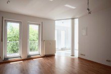 Blick vom Wohnzimmer in die K�che Moderne 1Raumwohnung mit Loggia, Pantryk�che & Stellplatz