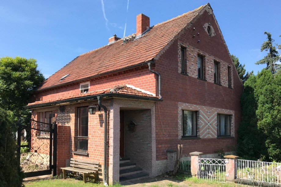 Eingang Wohnhaus_Bretleben Mehrfamilienhaus Bretleben