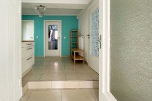 Aufgang in den Flur Liebevoll saniertes Bauernhaus mit Hinterhaus & Garten in Erfurt/ Bindersleben