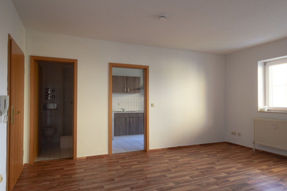 Blick vom Wohnzimmer in K�che und Bad Erdgeschosswohnung Herbsleben