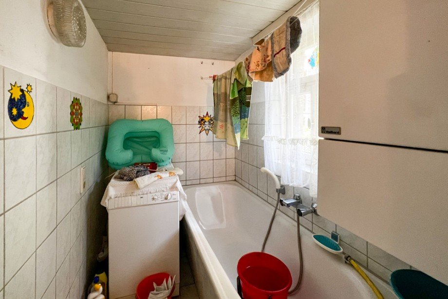 Bad mit Badewanne Bauernhaus Gro�heringen