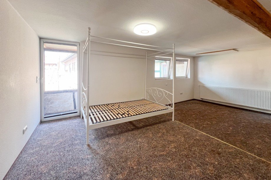 XXL Schlafzimmer mit Balkon Einfamilienhaus Unstrut- Hainich / Sch�nstedt