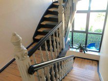 Treppenhaus OG Winzerstra�e 12 Entz�ckende 2Raumetagenwohnung mit Wintergarten im 1. OG einer Jugendstilvilla