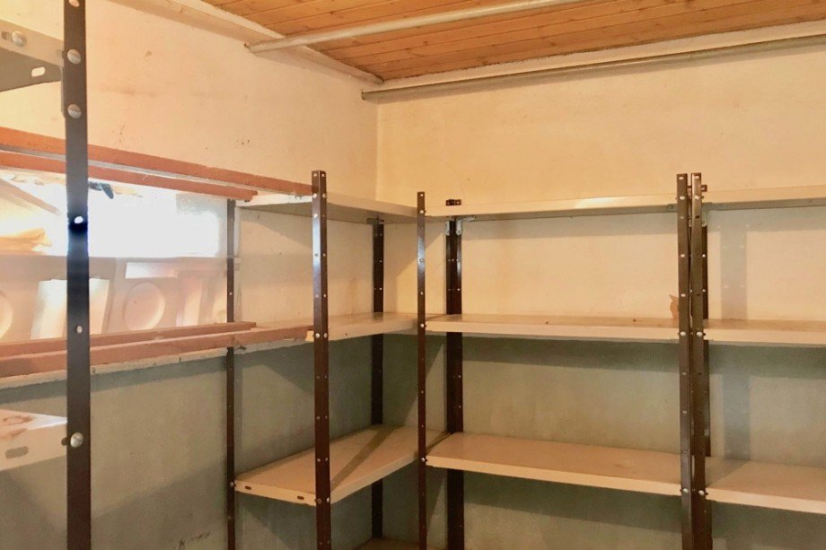 Speisekammer im Wirtschaftsteil des Hauses Einfamilienhaus Kutzleben / L�tzens�mmern