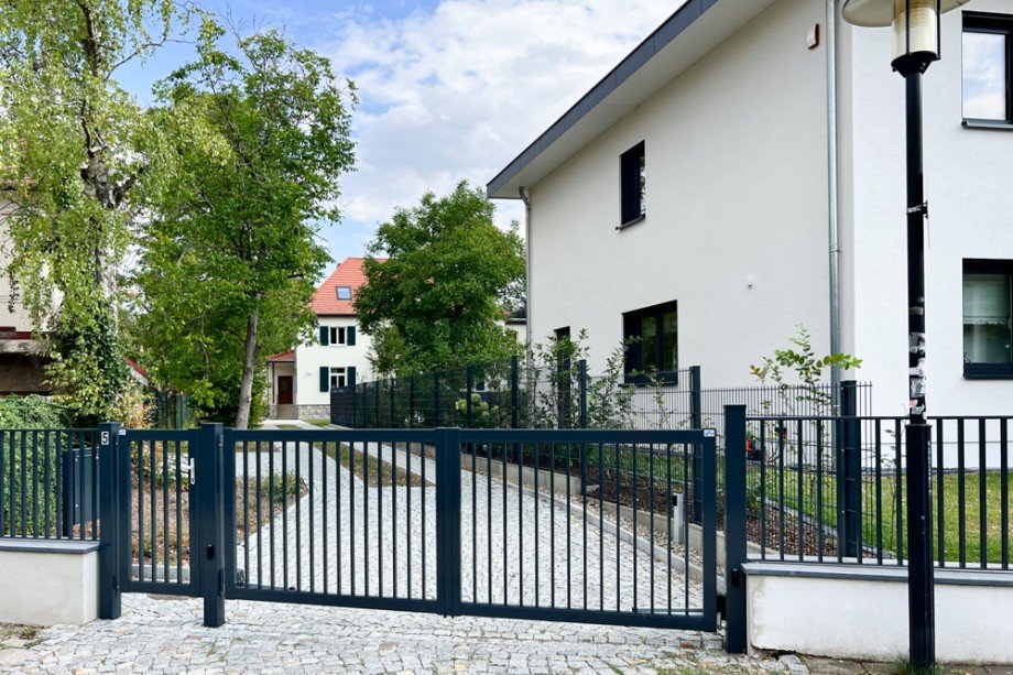Einfahrt zum Objekt Erdgeschosswohnung Arnstadt