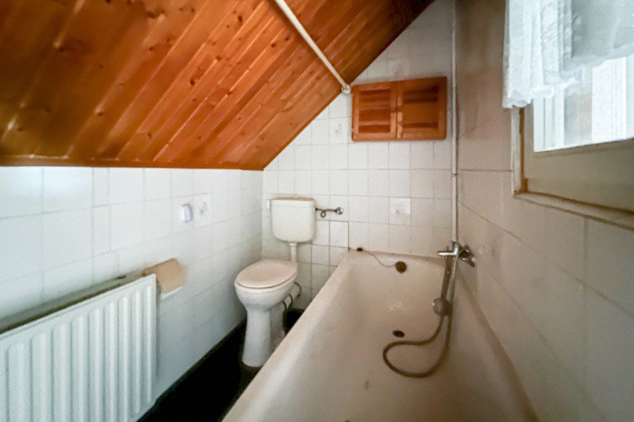 Bad im Obergeschoss Mehrfamilienhaus Bretleben