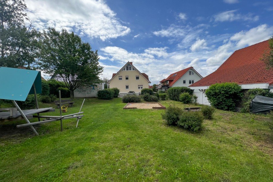 Blick vom Spielplatz Erdgeschosswohnung Nesse- Apfelst�dt / Kornhochheim
