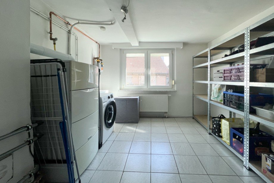 Gro�er Hauswirtschaftsraum mit Heizung Einfamilienhaus Erfurt / Bindersleben