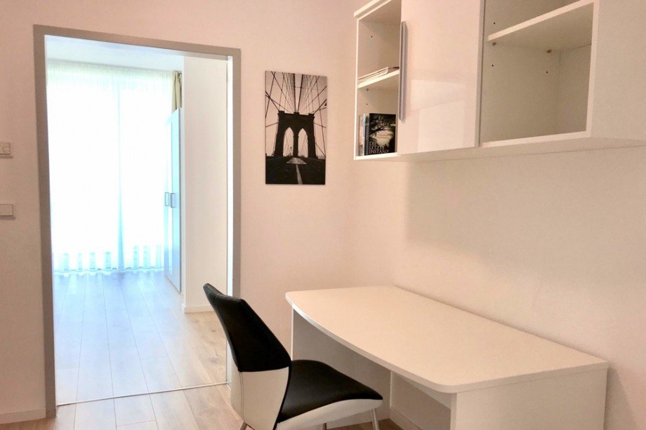 Stilvoller Arbeitsbereich Erdgeschosswohnung Erfurt