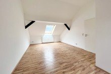 Gro�e Schlafzimmer Familienfreundliche Maisonettewohnung mit Balkon & EBK in der Kr�mpfervorstadt