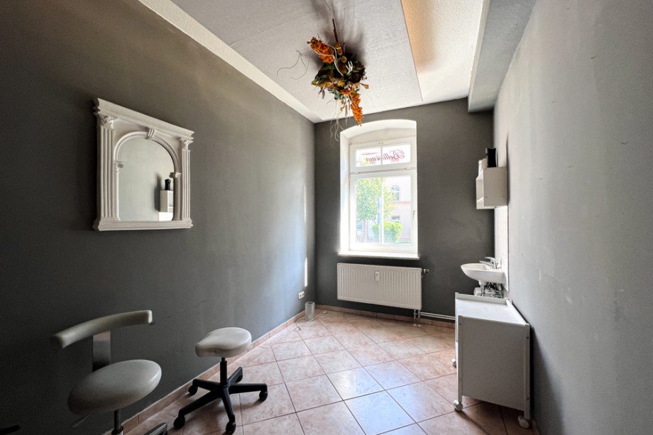 Zimmer mit Blick zur Auenstra�e Ladenlokal Erfurt