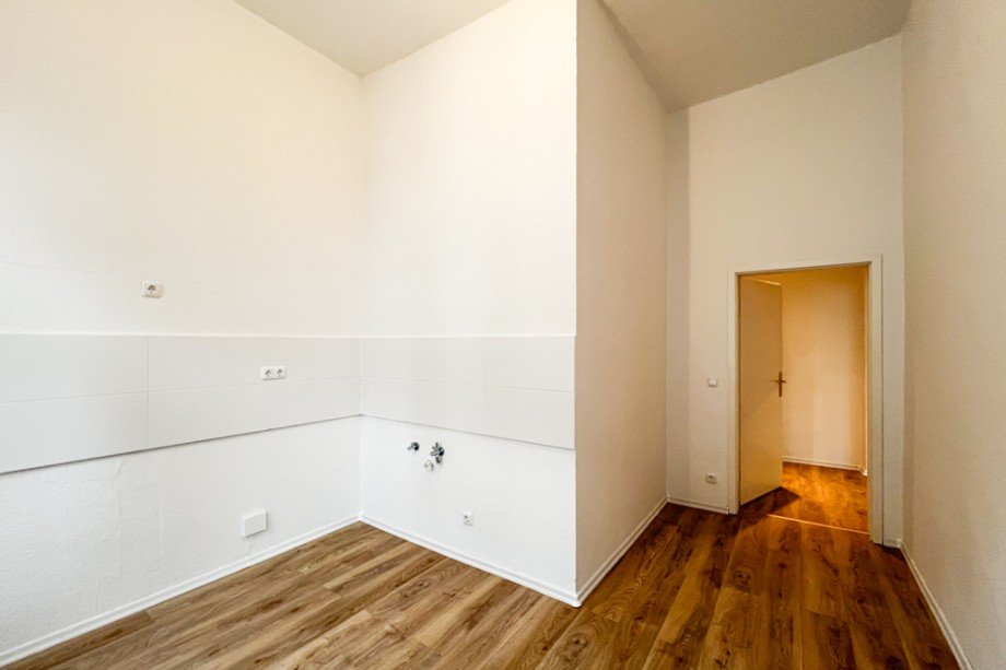 K�che Blick in den Flur Etagenwohnung Erfurt / L�bervorstadt