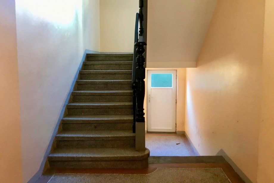 Treppe und Hoft�r Maisonettewohnung Erfurt / Johannesplatz