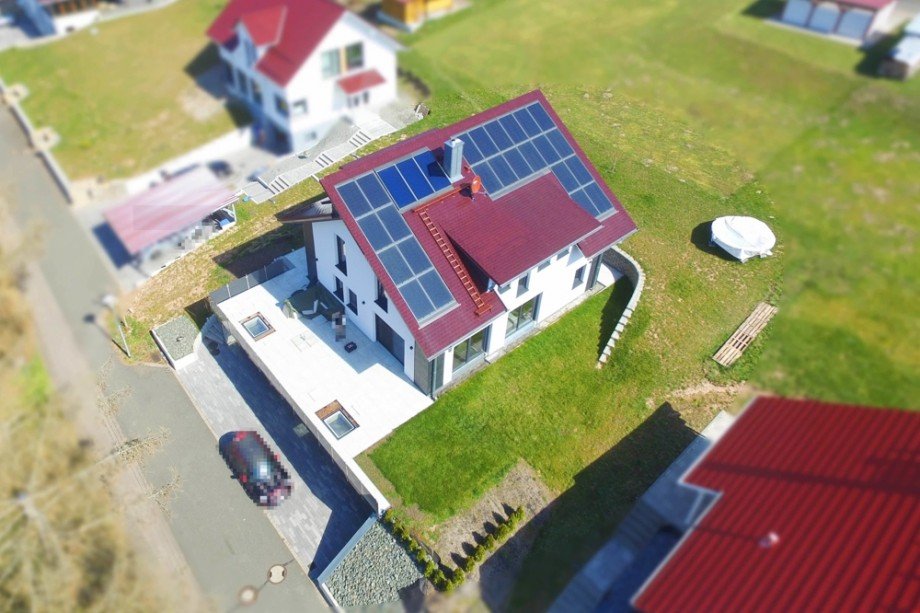Drohenansicht Solar Einfamilienhaus Steinbach-Hallenberg/ Viernau