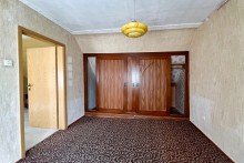 Hintere Schlafzimmer mit Einbauschrank Traditionelles Einfamilienhaus mit gro�er Scheune & h�bschem Garten