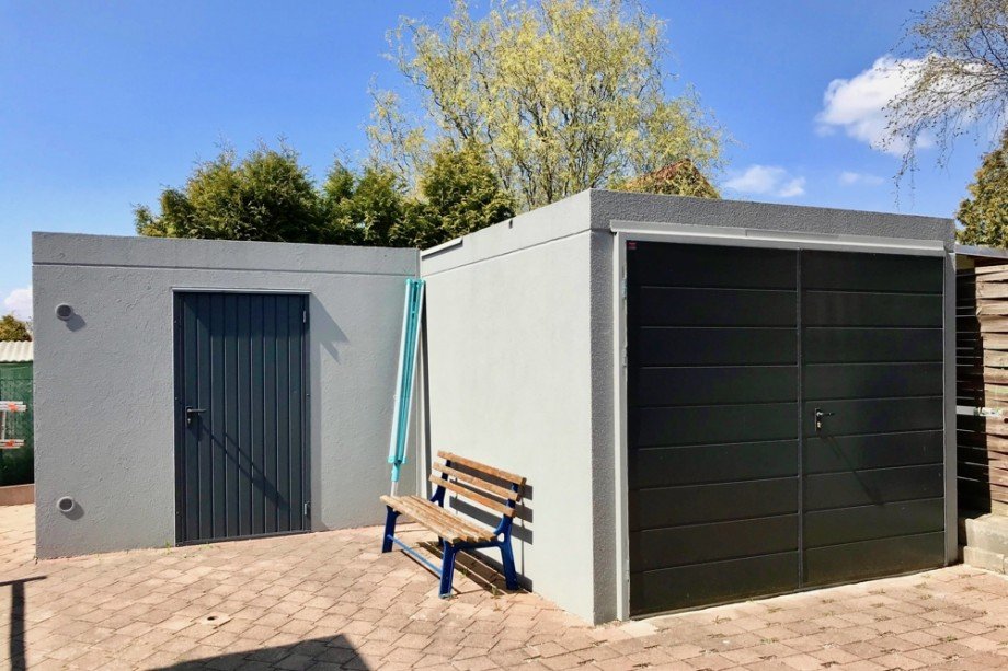 Zus�tzliche Garage und Ger�teraum Einfamilienhaus Arnstadt/ Marlishausen