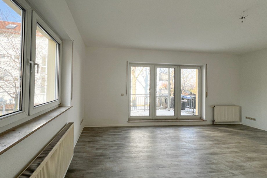 Ger�umiges Wohnzimmer Erdgeschosswohnung Erfurt