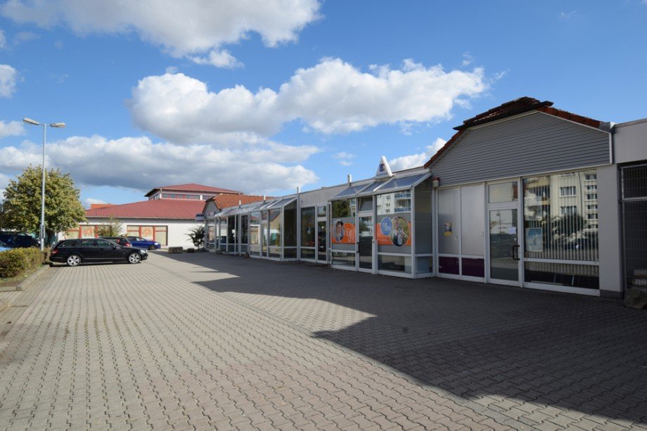 Parken vor der T�r Ladenlokal Ichtershausen