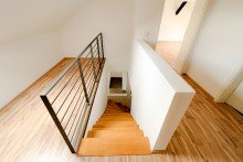 Treppe vom OG zum UG Familienfreundliche Maisonettewohnung mit Balkon & EBK in der Kr�mpfervorstadt
