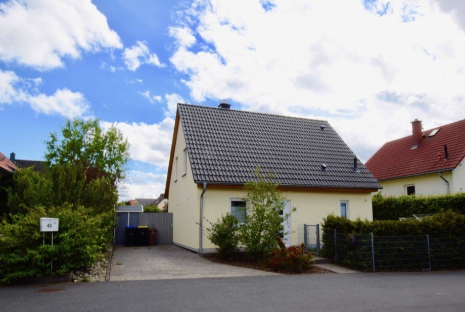 Dezente Stra�enansicht Einfamilienhaus Arnstadt / Marlishausen