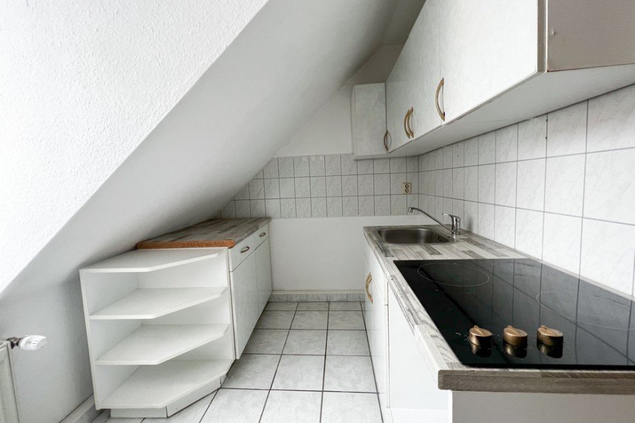 K�che auf Wunsch mit EBK Dachgeschosswohnung Erfurt / L�bervorstadt