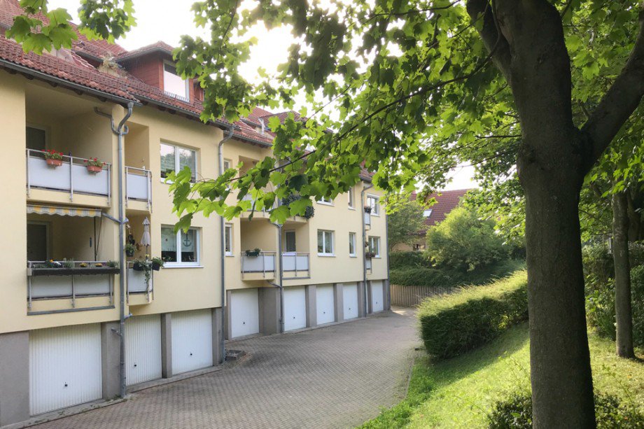 Gem�tlicher Balkon mit Blick ins Gr�ne Etagenwohnung Erfurt / Niedernissa