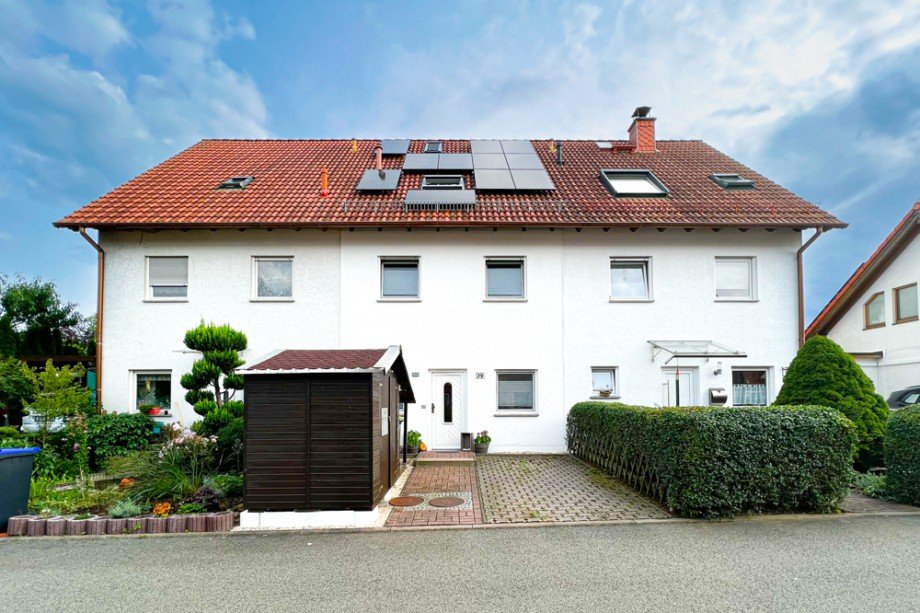 Modernes EFH mit Photovoltaik Reihenmittelhaus Grammetal
