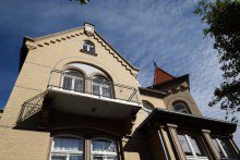 Wohnen im Jugendstil Entz�ckende 2Raumetagenwohnung mit Wintergarten im 1. OG einer Jugendstilvilla