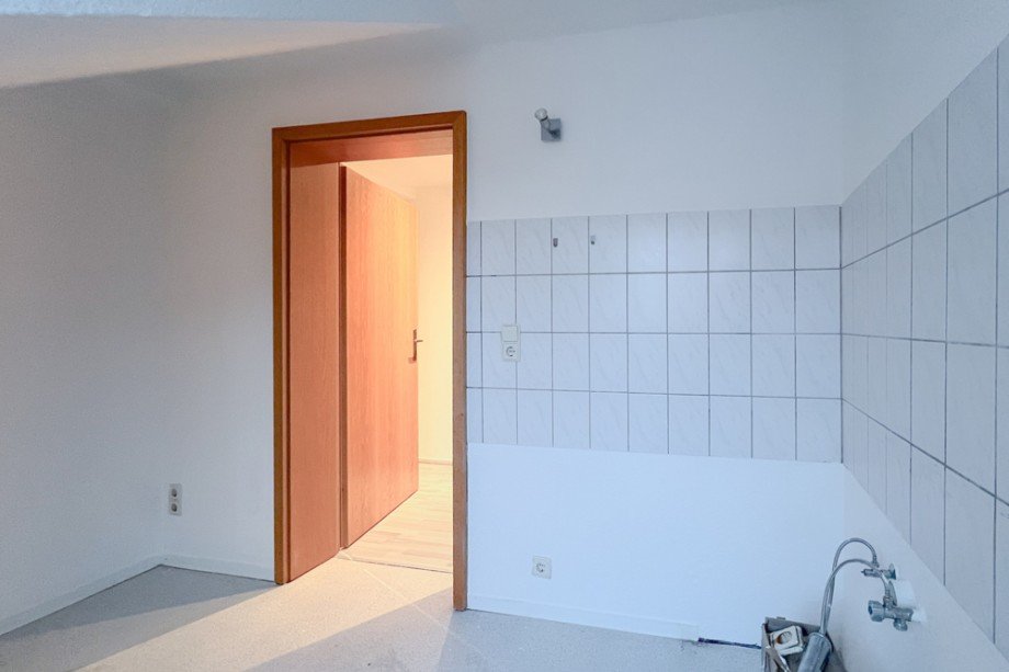 Blick von K�che zum Flur Dachgeschosswohnung Erfurt