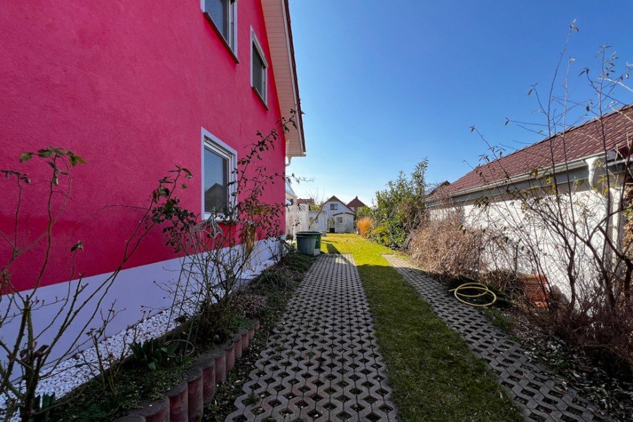 Weiterer Stellplatz hinter der Garage Einfamilienhaus Erfurt / Stotternheim