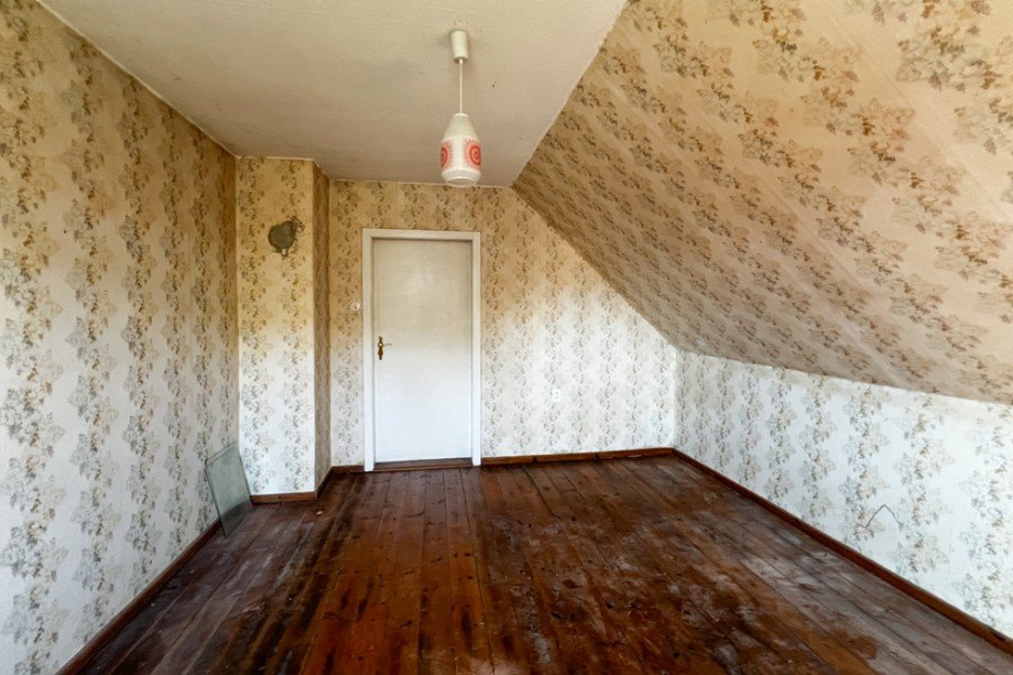 Eingang Schlafzimmer Einfamilienhaus Drei Gleichen / M�hlberg