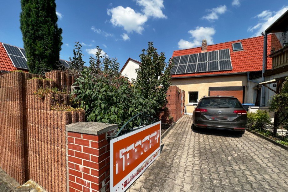 Zufahrt zur Garage Reihenendhaus Am Ettersberg/ Berlstedt
