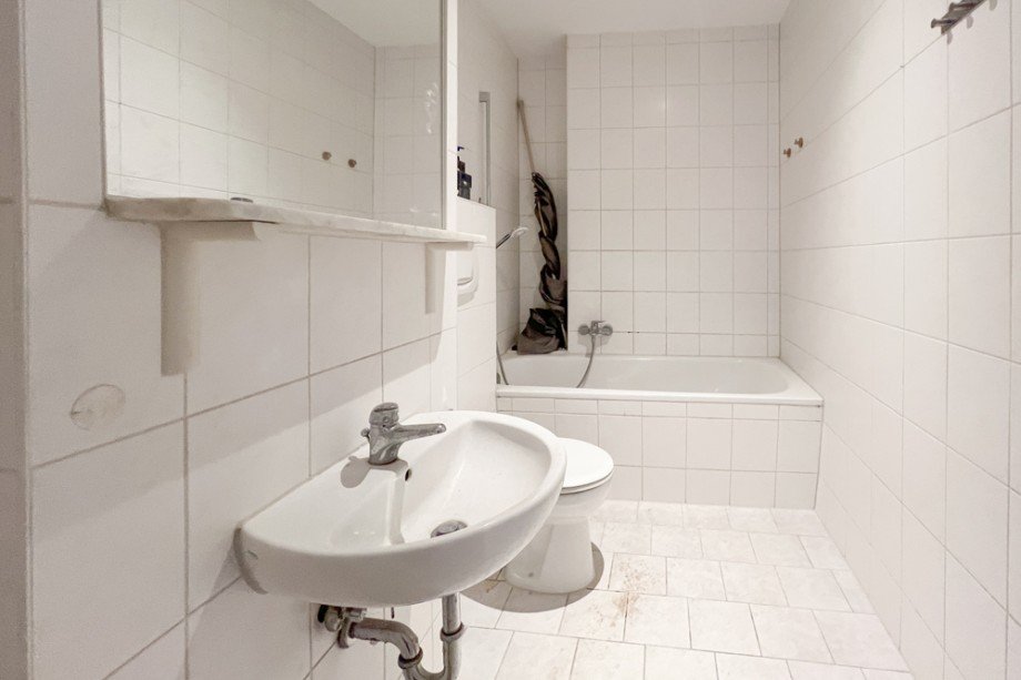Innenliegendes Wannnebad Etagenwohnung Erfurt