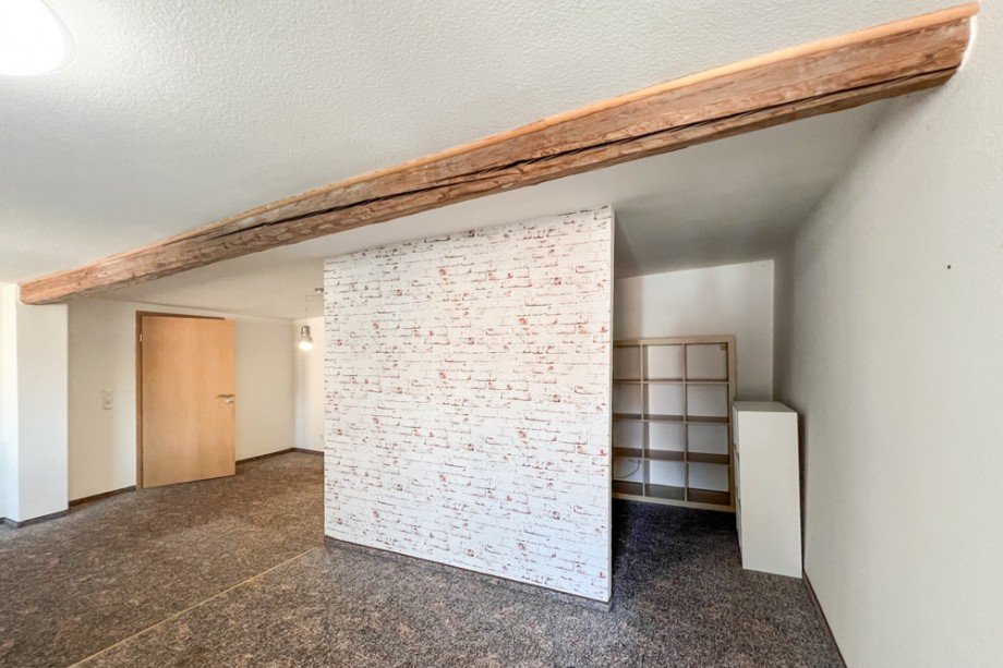 XXL- Schlafzimmer mit begehbarem Kleiderschrank Einfamilienhaus Unstrut- Hainich / Sch�nstedt