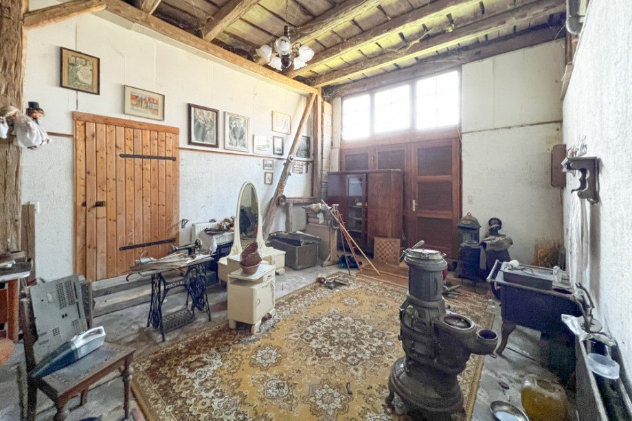 Tenne mit Tor Mehrfamilienhaus Bretleben