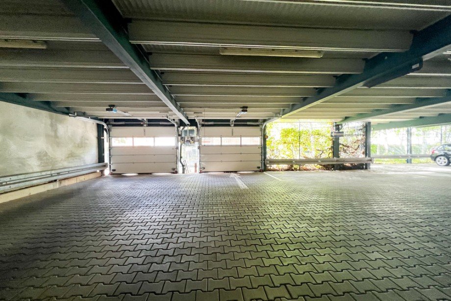 Einfahrt Parkhaus Etagenwohnung Erfurt/ Niedernissa