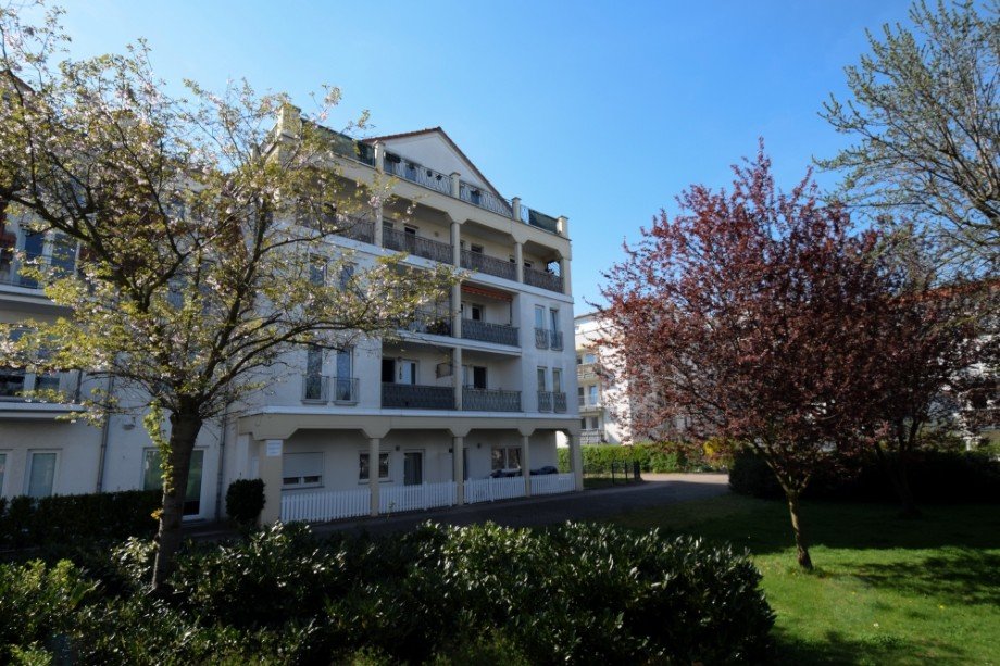 Gr�nfl�chen hinter dem Haus Etagenwohnung Erfurt